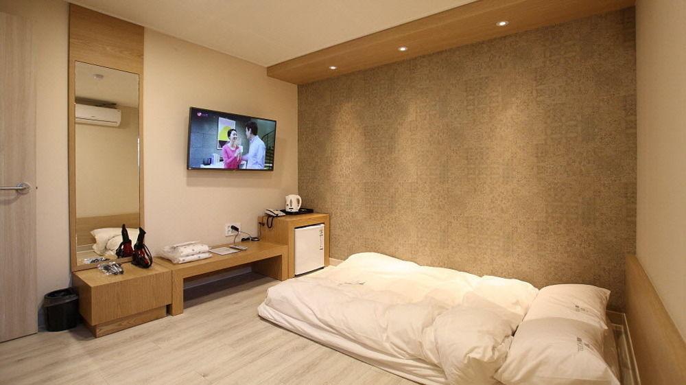 Mini Hotel 141 Кёнджу Экстерьер фото